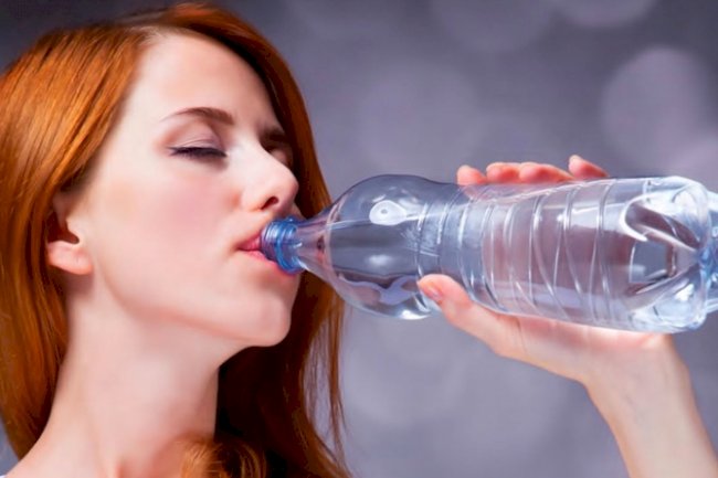 Sıcak havalarda su şişesi uyarısı! Asla bunu yapmayın